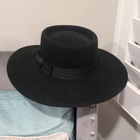 Nine West Accessories - Nine West Black Suede Wide Brim Hat w/ Bow Detail, One Size, NWT! MSRP $98